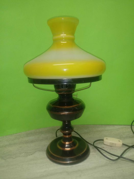 Duże lampy retro stołowo - gabinetowe a'la naftowe