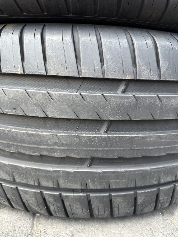 255/45/19 michelin