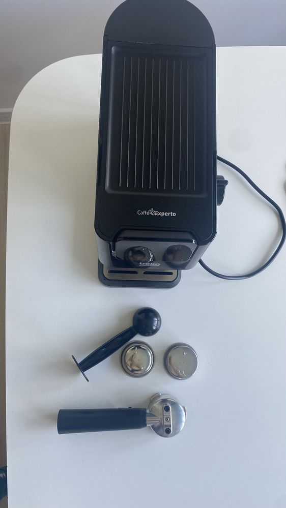 Ekspres kolbowy BEKO caffe experto