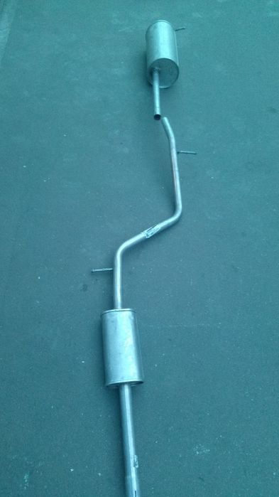 Труба приемная Труба прийомна Рено Логан 1