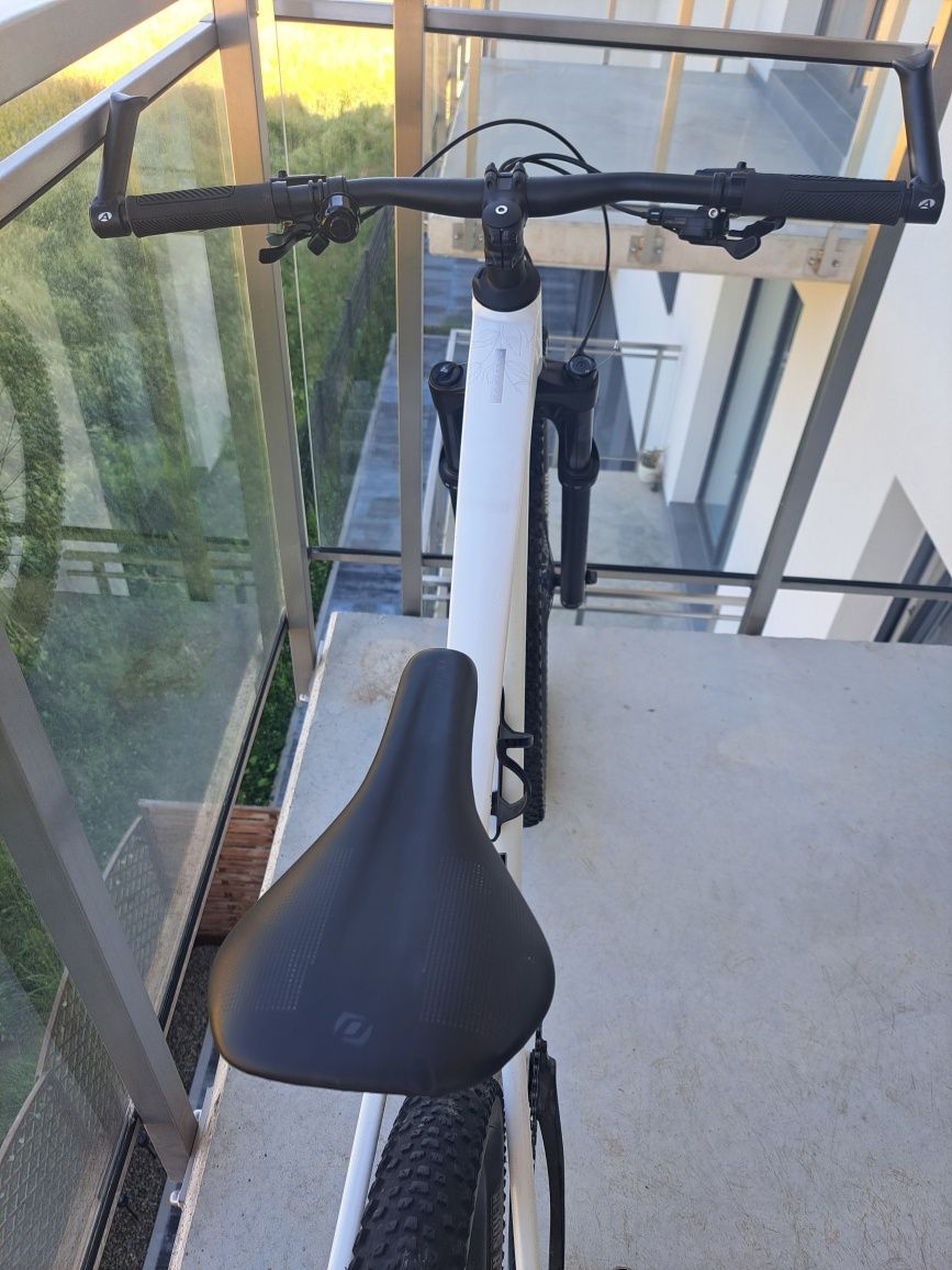 Rower SCOTT Contessa SCALE 930 M 2024