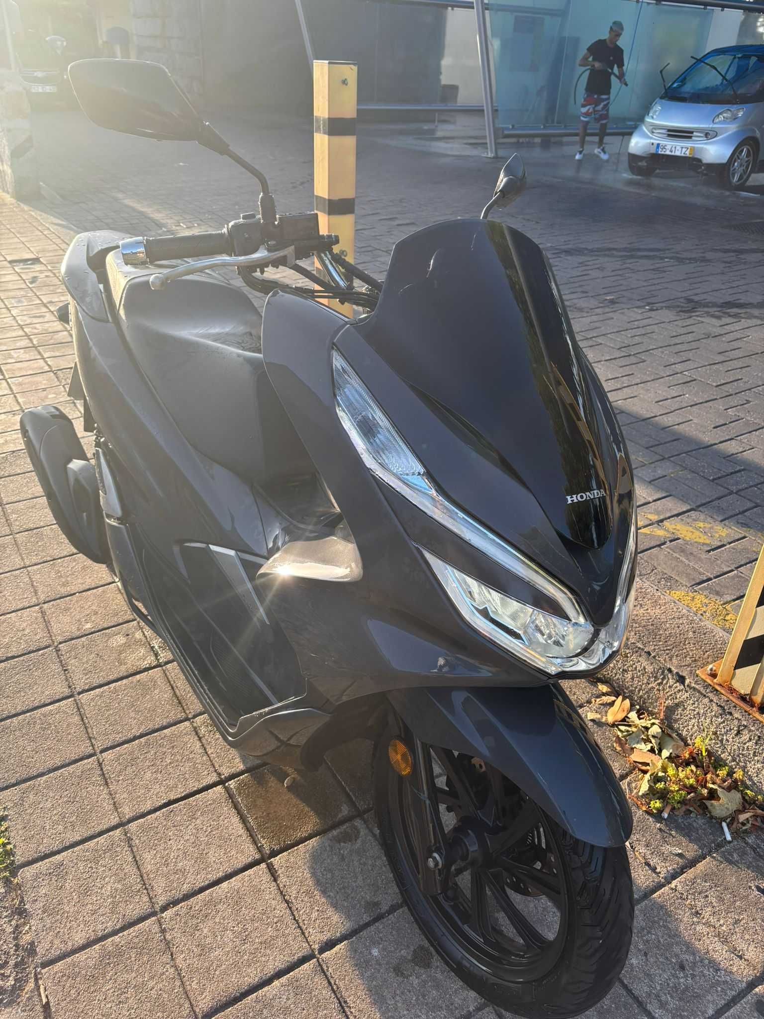 Honda PCX 125 - Bom estado