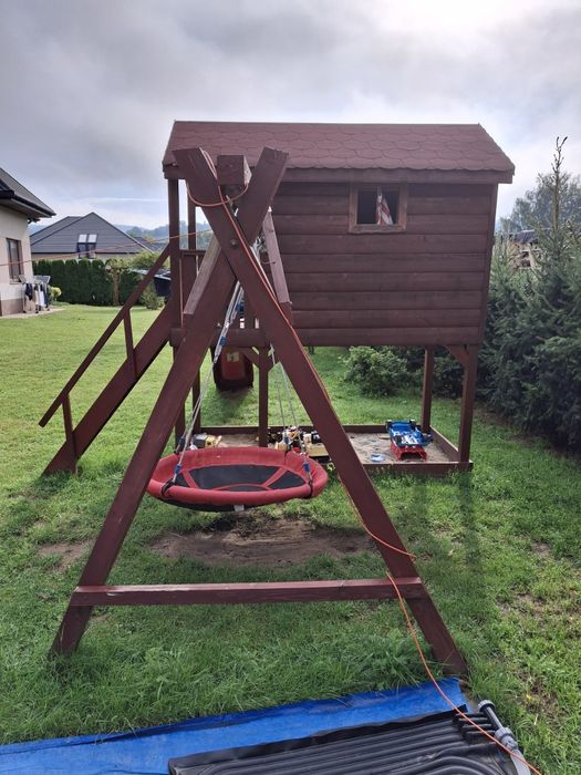 Domek Dla Dzieci + bocianie gniazdo