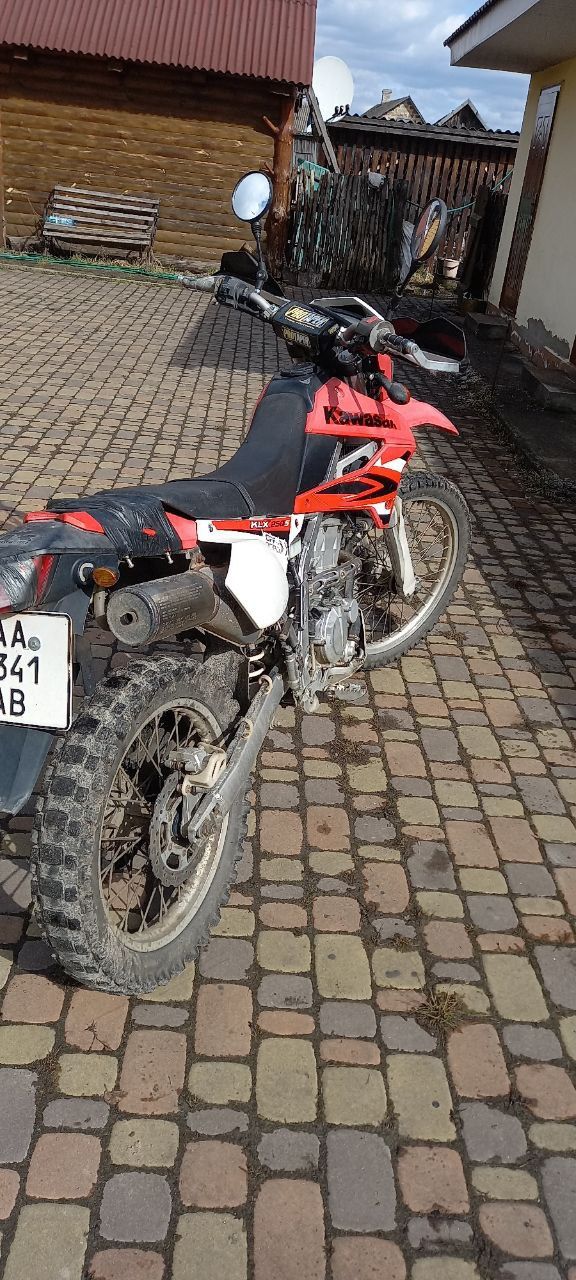 Продам Kawasaki KLX250 2009