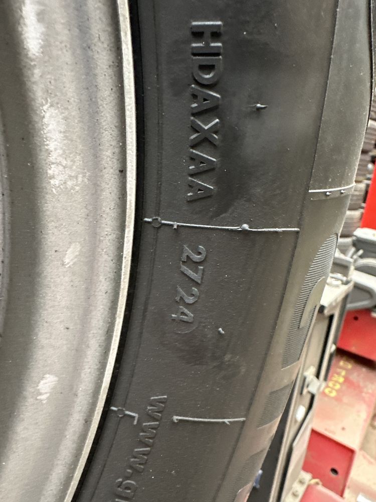 Komplet kół + felgi NOWE  volkswagen crafter 235/65R16C GitiVan HD1