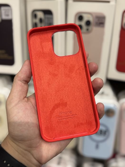 Силіконовий чохол Silicone Case з металевими кнопками для iPhone