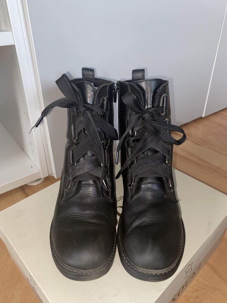 Czarne botki Lasocki 36