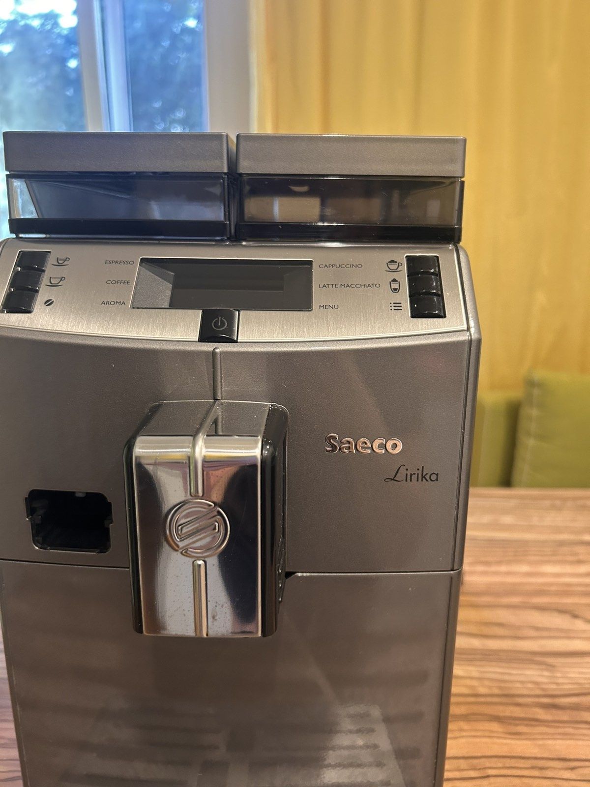 Кофемашина, кавомашина Saeco Lirika One Touch Cappuccino Б/