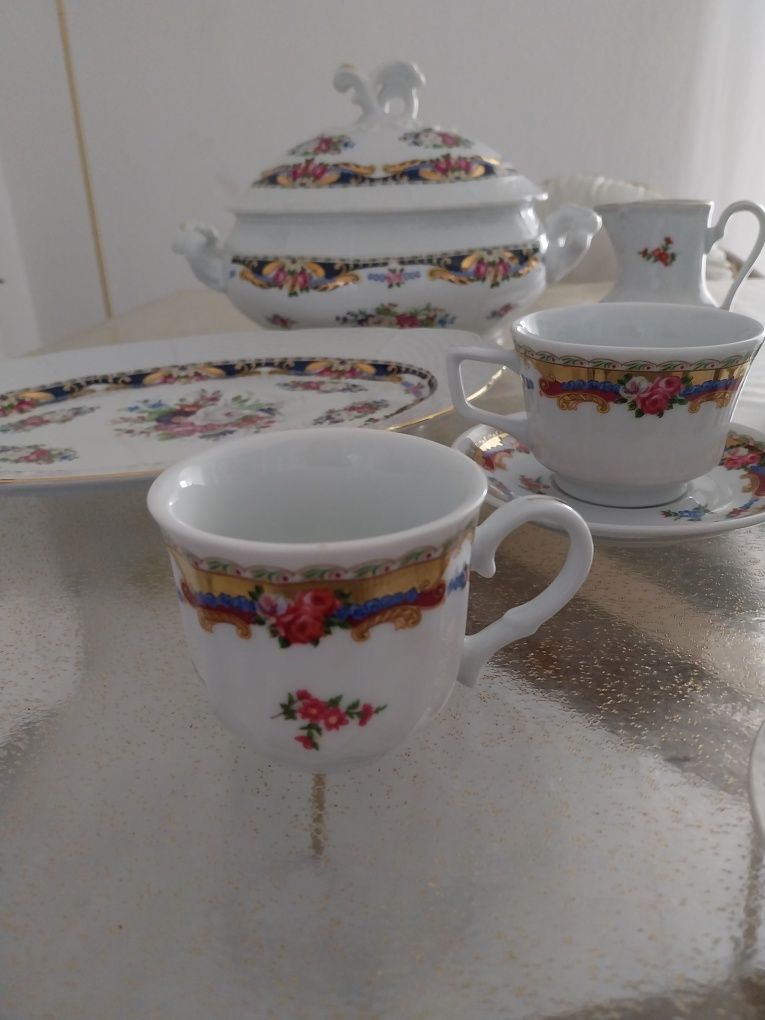 Conjunto loiça intemporal