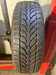 Bridgestone Blizak Lm-32c 215/65/16c 106/104T