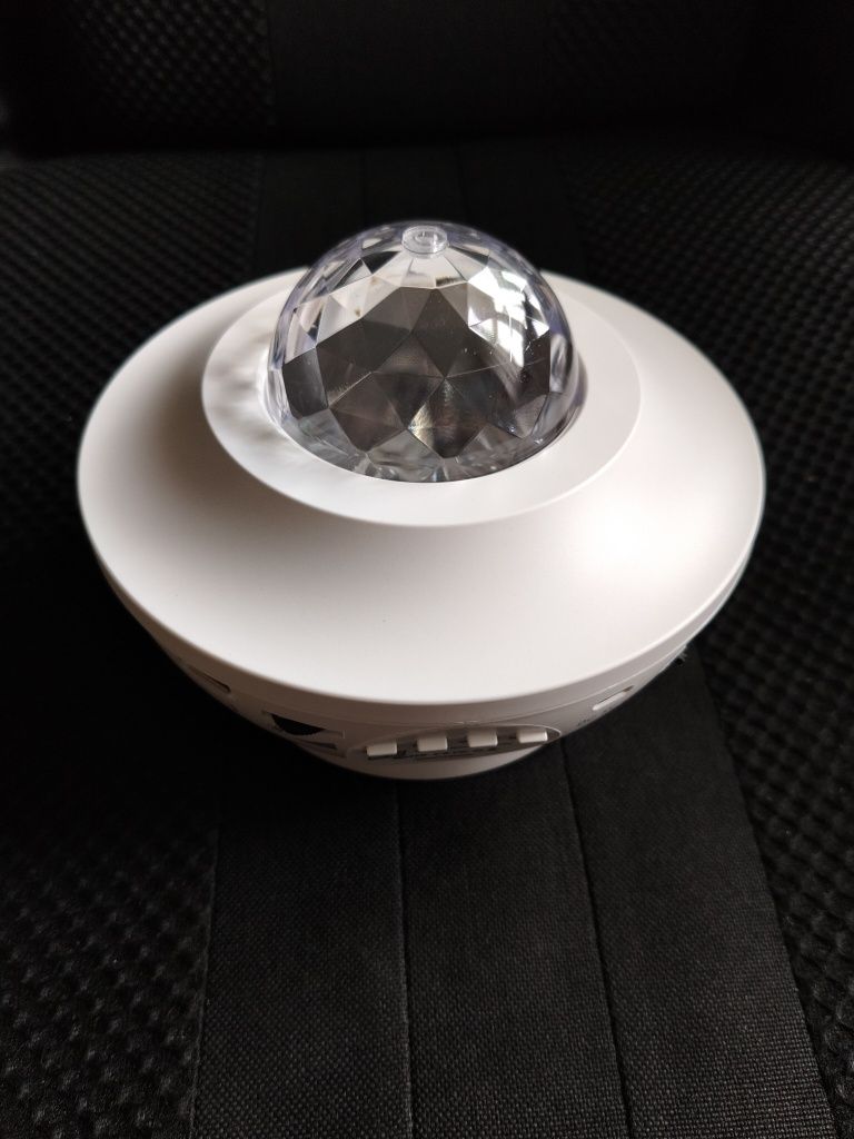 Mega biała lampka nocna projektor gwiazd bluetooth + pilot i kabel USB