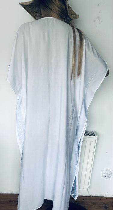 Długa biała plażowa tunika oversize uniwersalna niebieska sukinenka