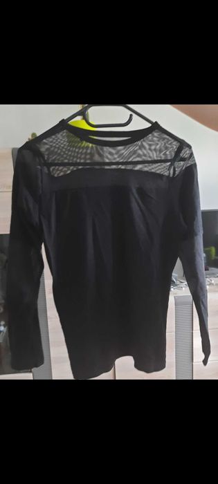 Bluzka czarna reserved rozm. 152