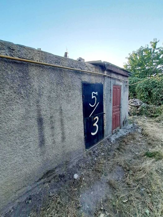 Продам будинок під реконструкцію та з/д по вул.Кропивницького-Гоголя.