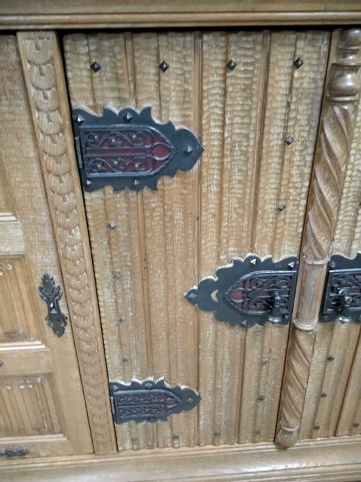 Продам шафу-комод дуб масив ковка