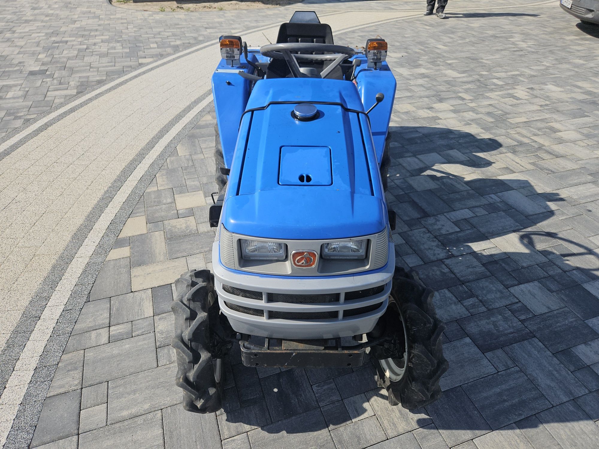 Ciągnik mini traktor traktorek iseki tm 15 ,3 cylindry glebogryzarka