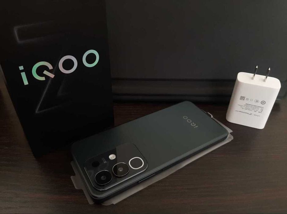 IQOO Z10x [Vivo] 8/128 ИДЕАЛ