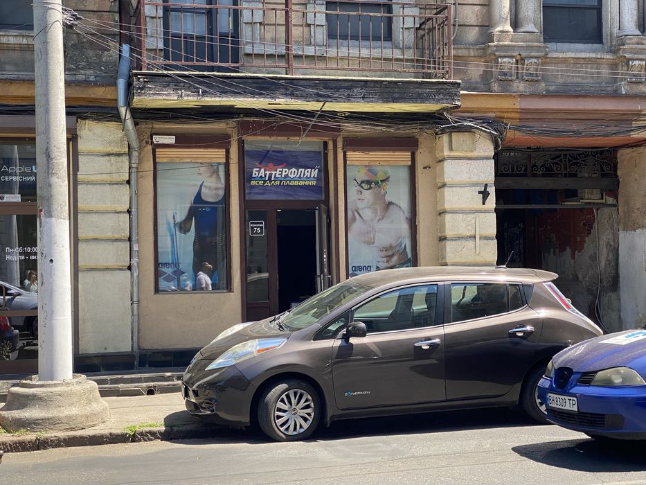 Фасадне приміщення, 40 кв м, Канатна