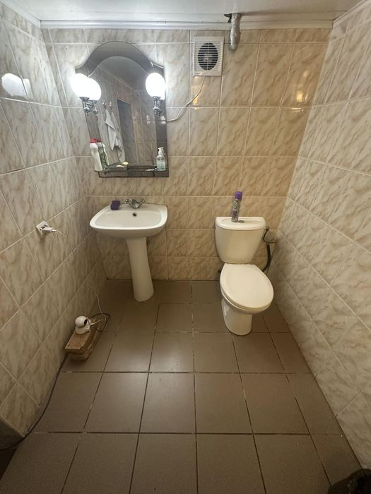 Без% фасадне приміщення 57м² Севастопольска площа