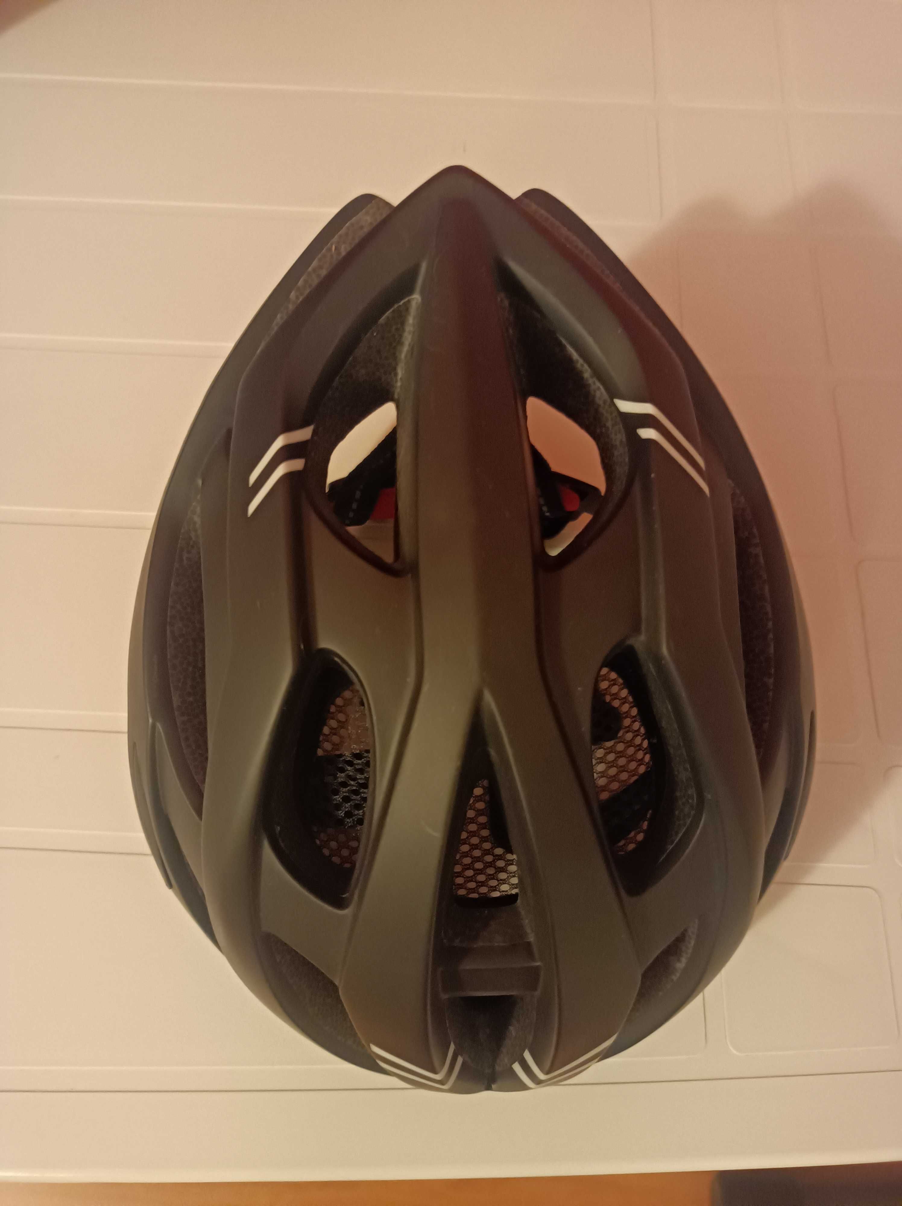 Capacete de bicicleta com óculos