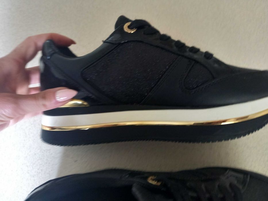 Snikersy GUESS czarno złote ** OKAZJA**