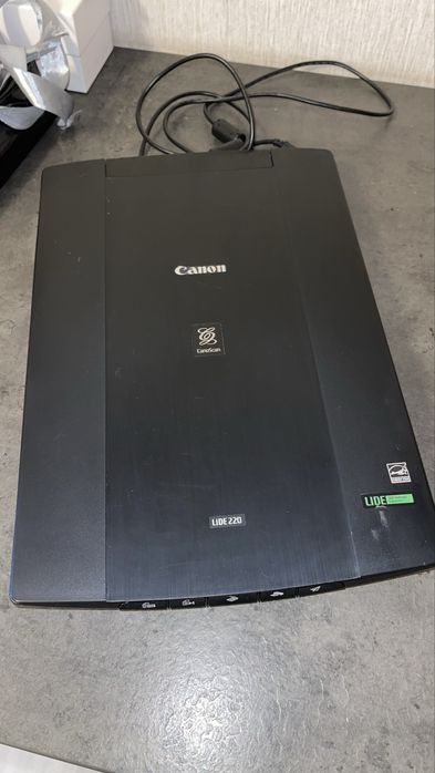 Сканер Canon CanoScan LiDE 220