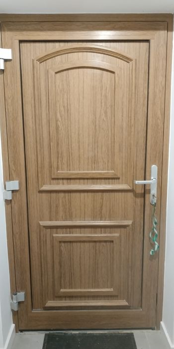 Drzwi wejściowe stan bardzo dobry