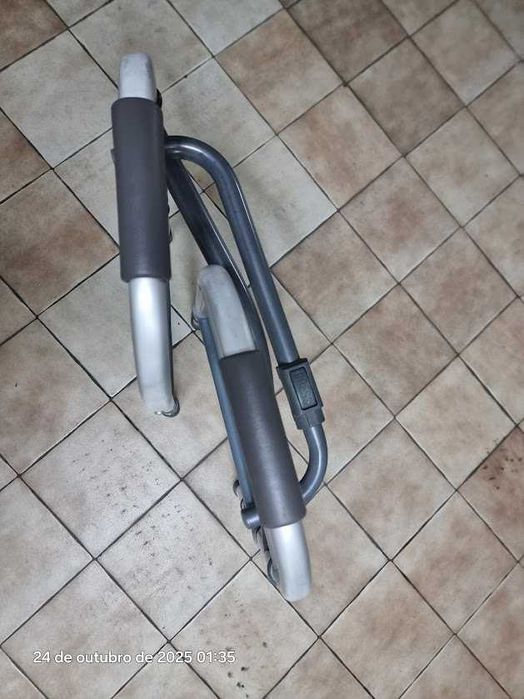 Andarilho articulado