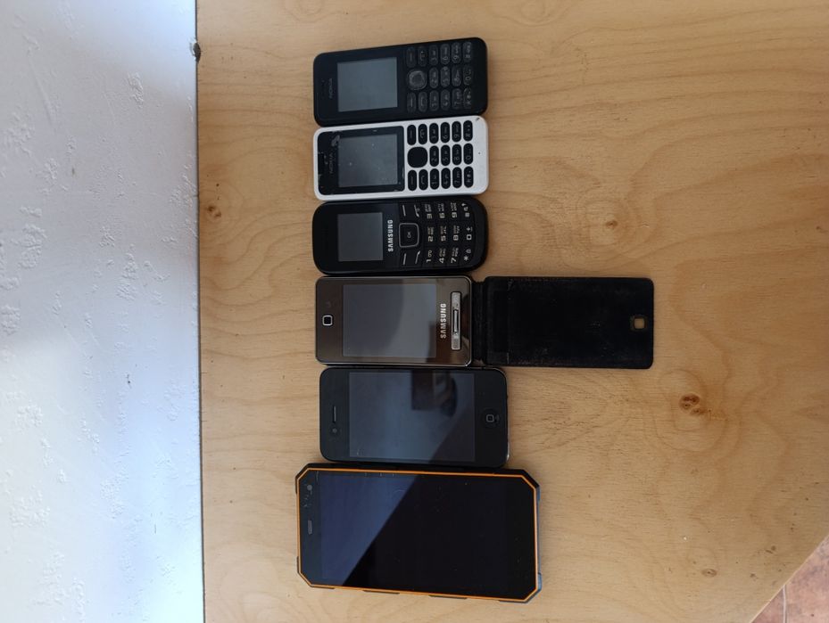 Магнітофон Продам магнітолу Grundig

Стан: хороший, все працює.
Функці