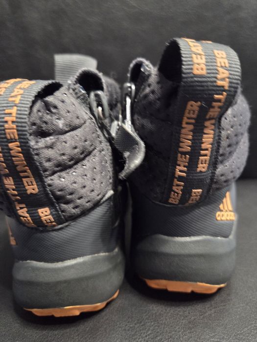 Adidas zimowe 22