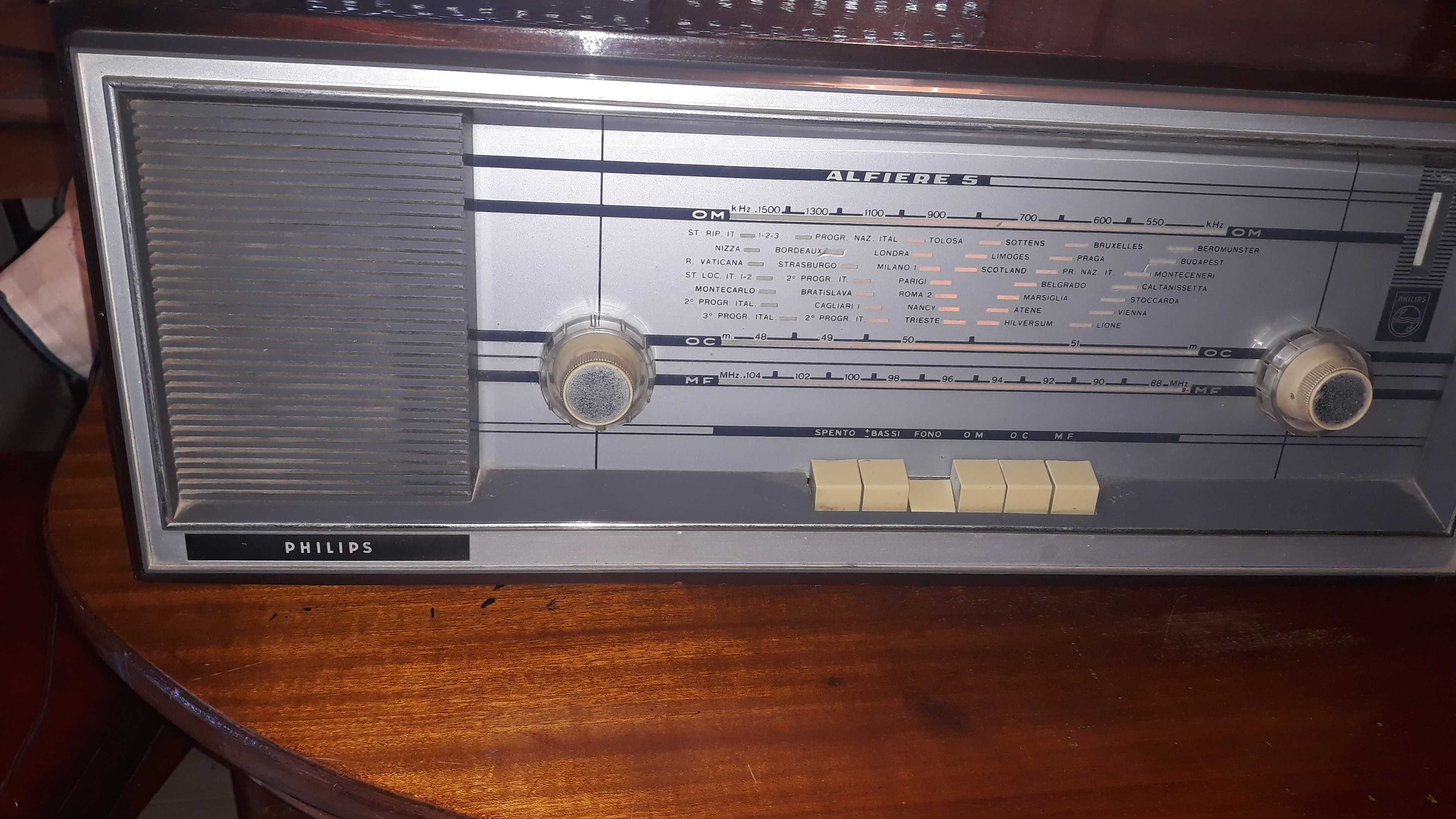Antigo Rádio Philips Alfiere 5 (de 1964)