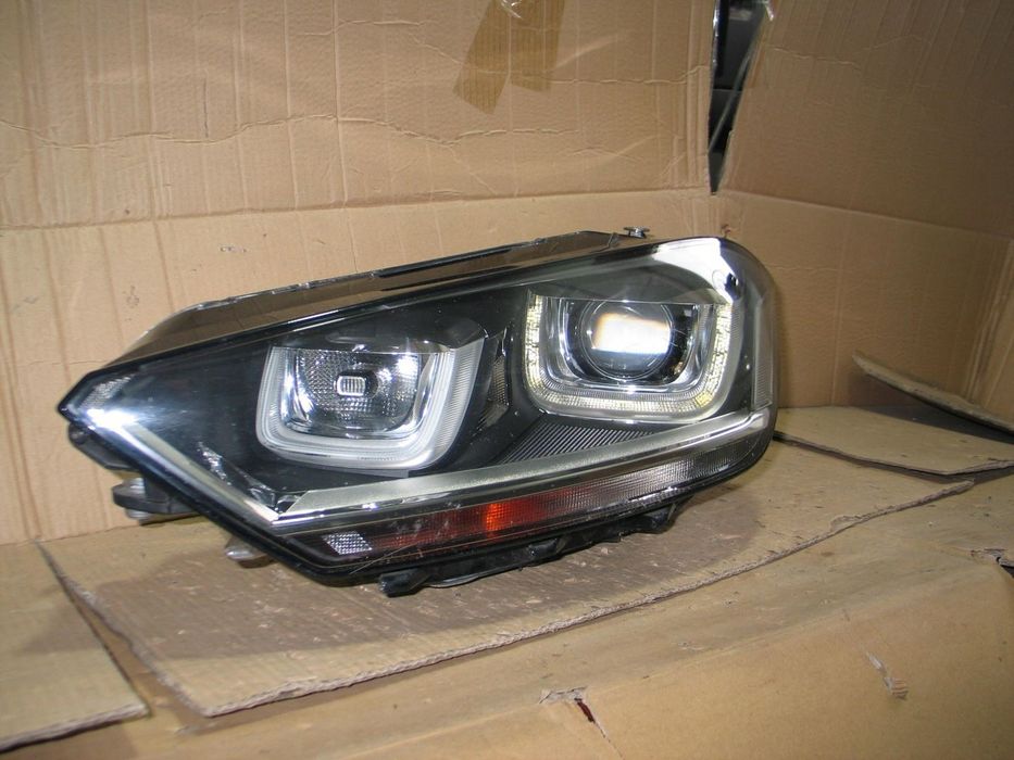 lampa przod xenon vw golf Sportsvan 517941033B EU