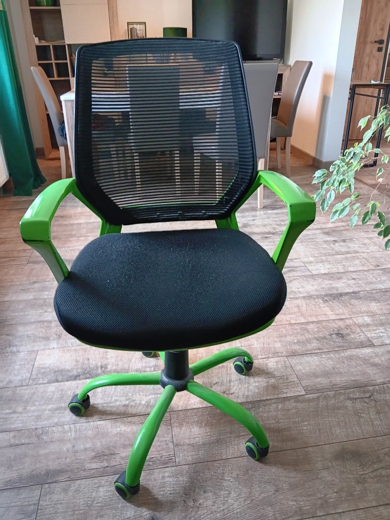 Krzesło do biurka używane