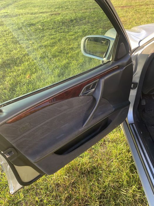 Продам mersedes e-class w210