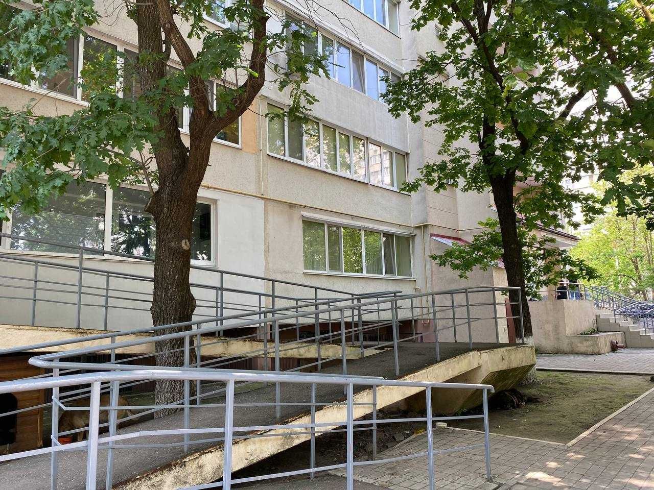Продам  евродвушку с супер  еремонтом в кирпичном новом доме.