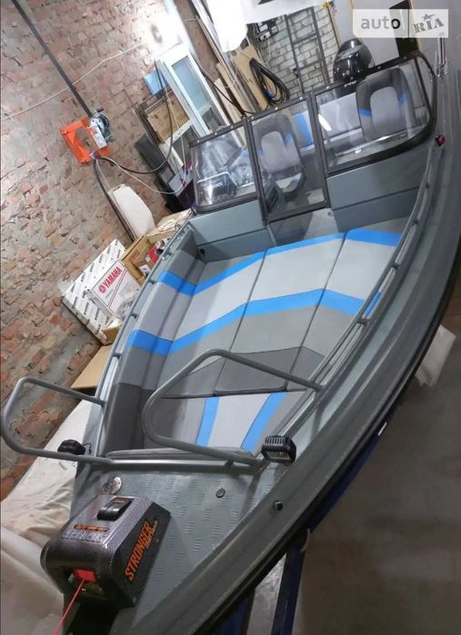 Катер "Гайдамака" новий