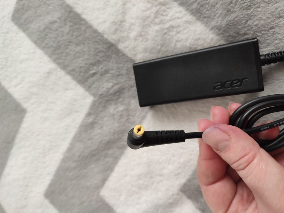 Блок живлення зарядка для Acer 19V 2,37A /Оригінал/