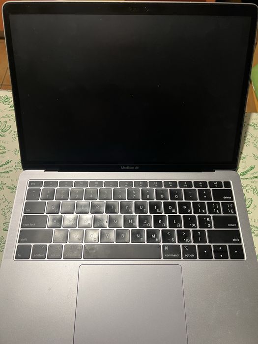 Macbook Air 2019 A1932 (АКБ потребує заміни)