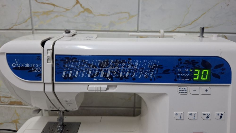 Japońska jak nowa maszyna do szycia komputerowa  ELNA