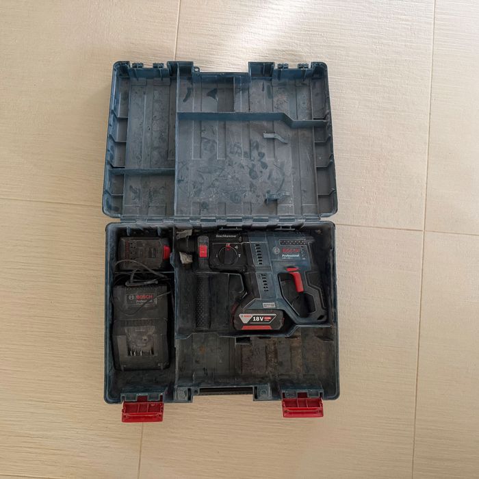 Młotowiertarka SDS Bosch GBH 180 LI komplet 2 akumulatory 4ah