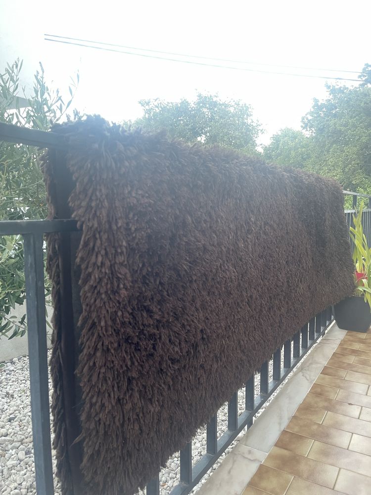 Carpete castanha 2M/1.40M