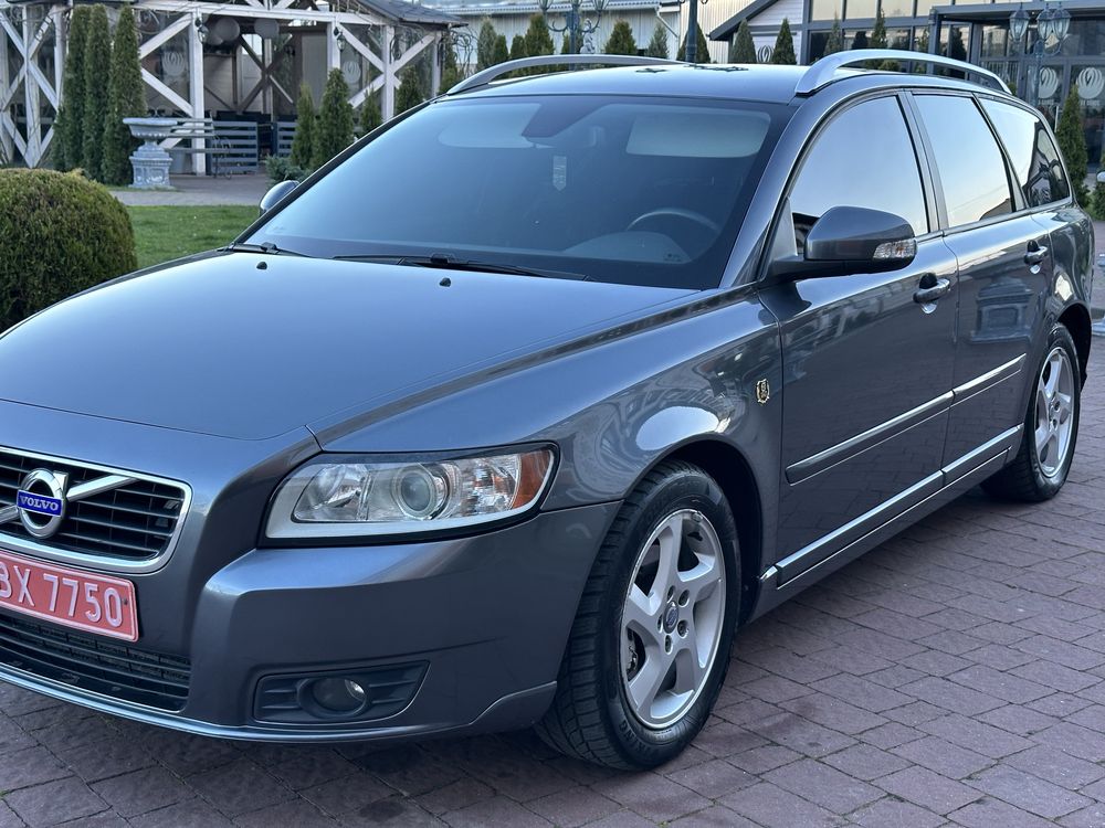 Volvo V50 D2  2011