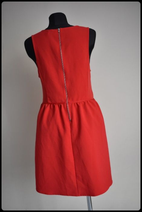 Piękna czerwona sukienka H&M 42 XL wycięcia na brzuchu