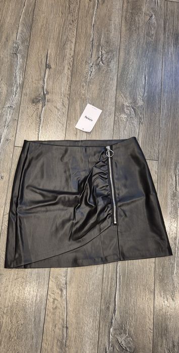 Spódnica eko skóra M