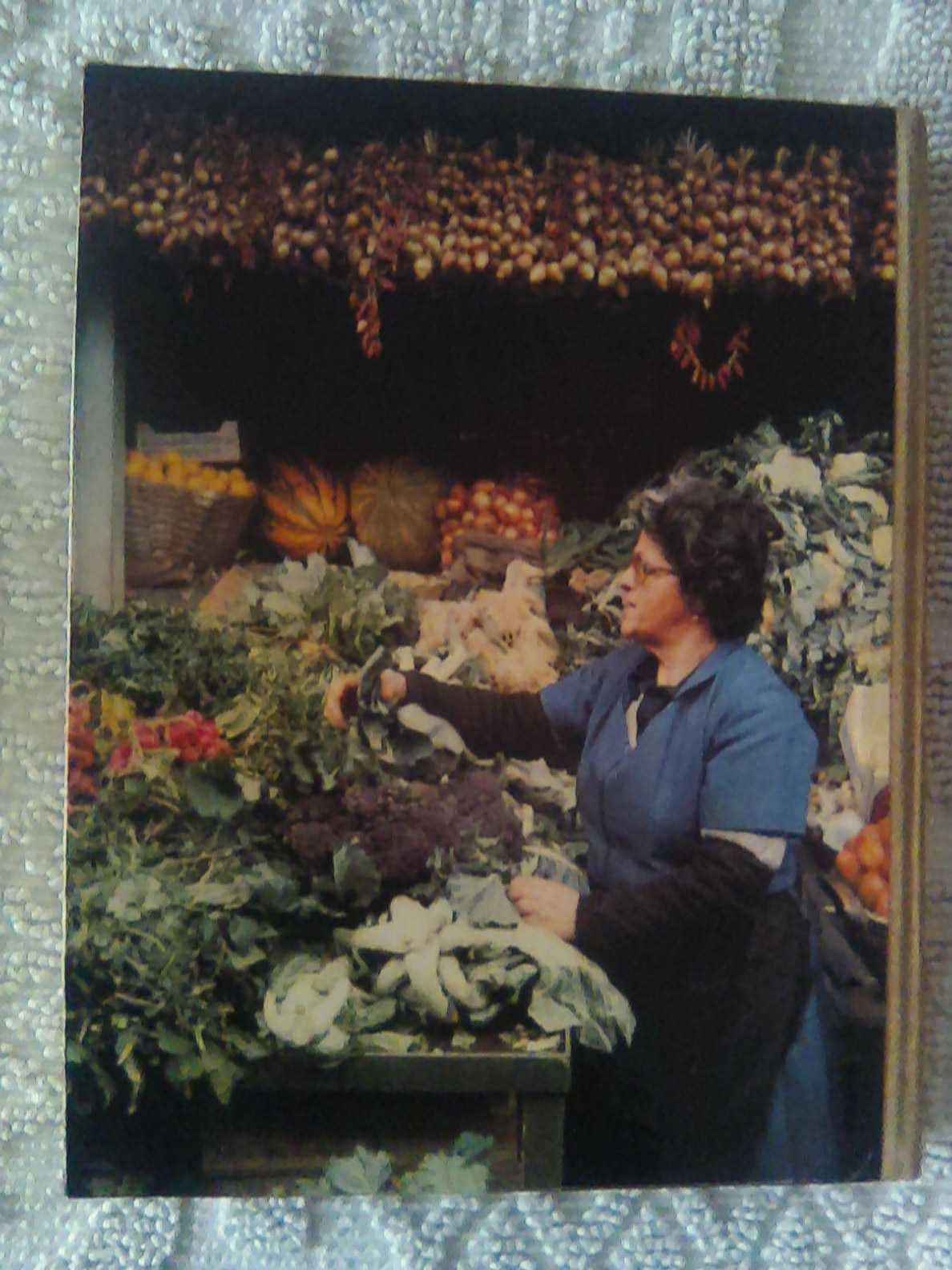 "Cozinha Tradicional Portuguesa" de Maria de Lourdes Modesto 1ª Edição