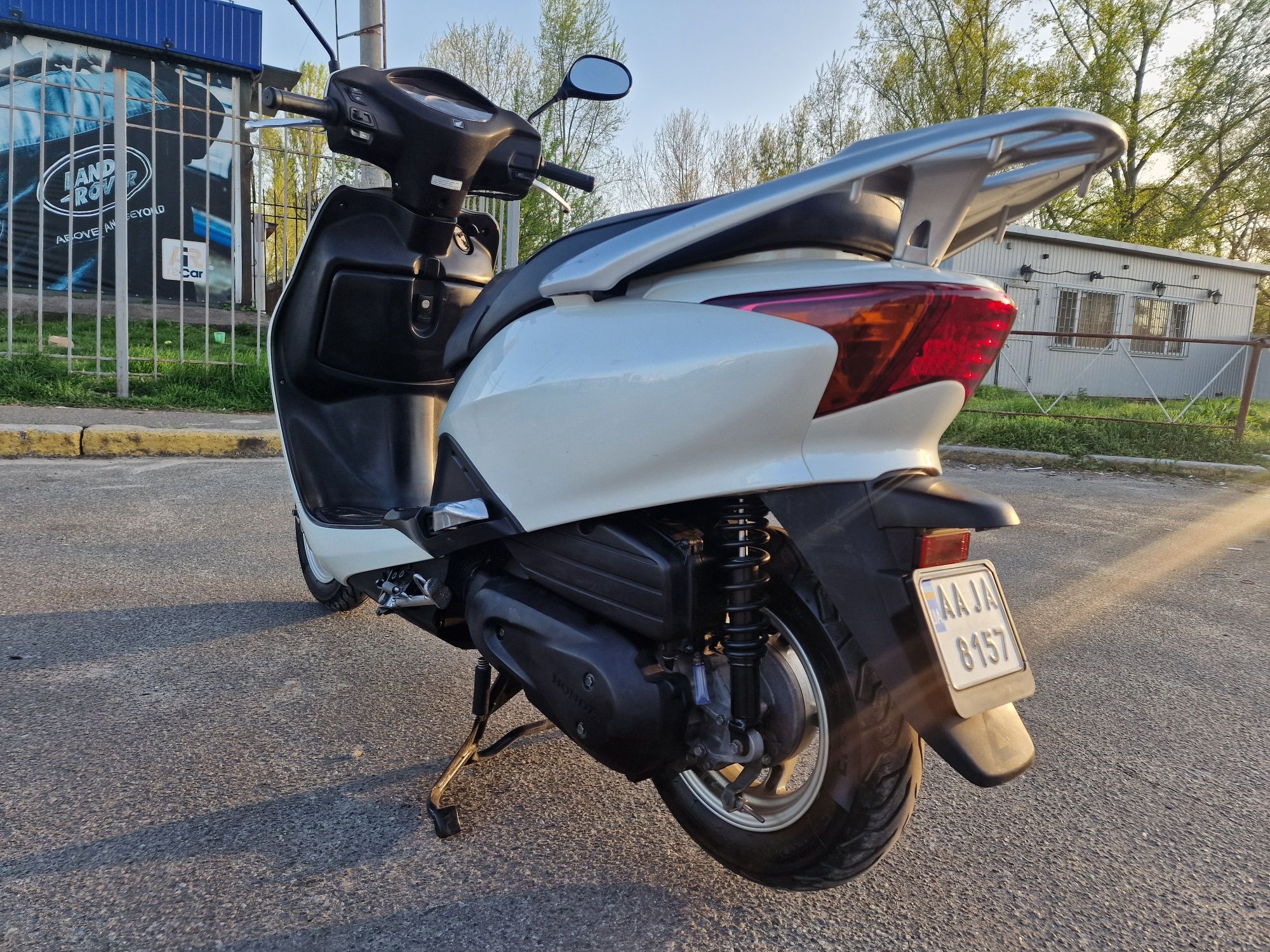 Honda lead 110 jf19