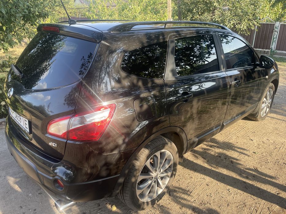 Nissan QASHQI +2