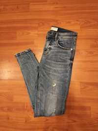 Фірмені джинси круті