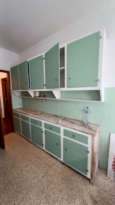 Ofereco ate dia 9 - móveis de cozinha + bancada marmore - urgente