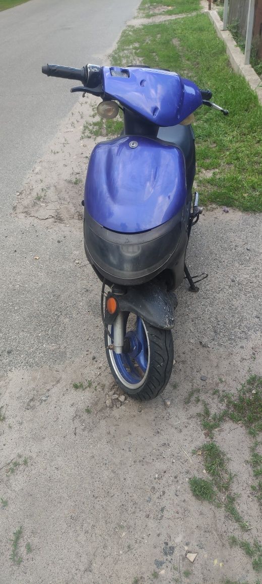 Продам скутер Viper zipr3i